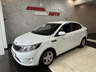 2013 Kia Rio 5-speed III, белый, 899000 рублей, вид 1