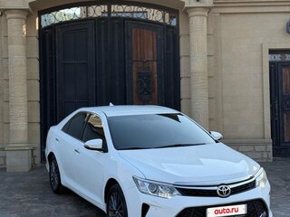 2014 Toyota Camry VII (XV50) Рестайлинг, белый, 1670000 рублей, вид 1