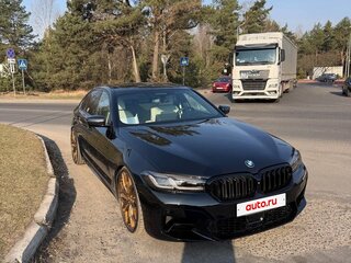 2021 BMW 5 серии 540i VII (G30/G31/G38) Рестайлинг, чёрный, 4176906 рублей, вид 4