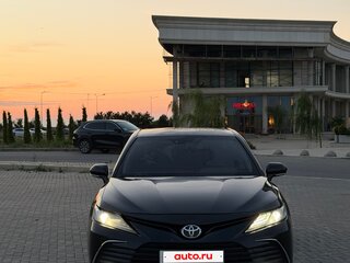 2021 Toyota Camry VIII (XV70), чёрный, 1850000 рублей, вид 2