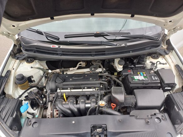 2014 Kia Rio 4-speed III, белый, 785000 рублей - вид 8