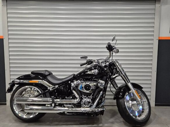 2026 Harley-Davidson Fat Boy, чёрный, 3800000 рублей - вид 5