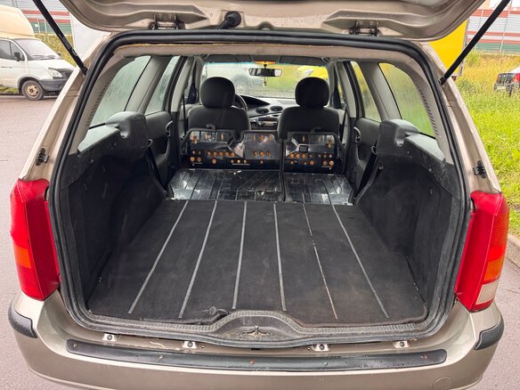 2004 Ford Focus I Рестайлинг, серый - вид 10