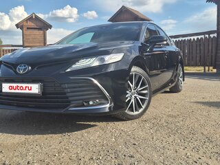 2022 Toyota Camry VIII (XV70) Рестайлинг, чёрный, 4090000 рублей, вид 4