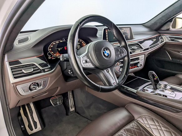 2021 BMW 7 серии 730d xDrive VI (G11/G12) Рестайлинг, белый, 6900000 рублей - вид 15
