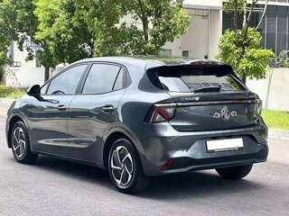 2025 MG 4 EV 42.8 kWh II, чёрный, 1500999 рублей, вид 4