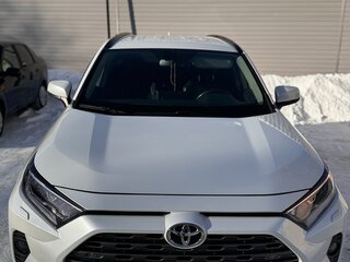 2022 Toyota RAV4 V (XA50), белый, 3110000 рублей, вид 2
