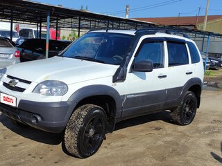 2014 Chevrolet Niva I Рестайлинг, белый, 450000 рублей, вид 1