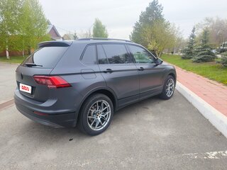 2020 Volkswagen Tiguan II, серый, 3848000 рублей, вид 4