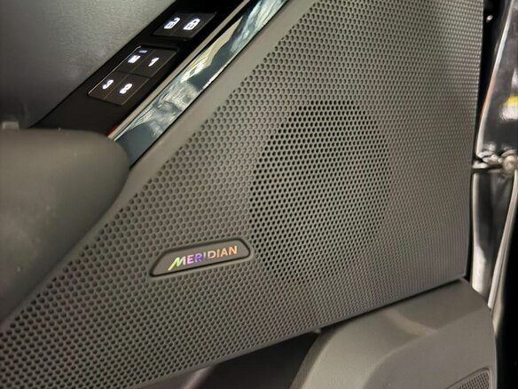 2025 Land Rover Range Rover Velar I Рестайлинг, чёрный, 10190000 рублей - вид 10