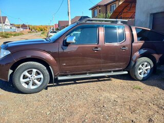2010 Nissan Navara (Frontier) III (D40) Рестайлинг, серый, 1400000 рублей, вид 4
