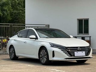 2023 Nissan Altima VI (L34) Рестайлинг, белый, 1700999 рублей, вид 3