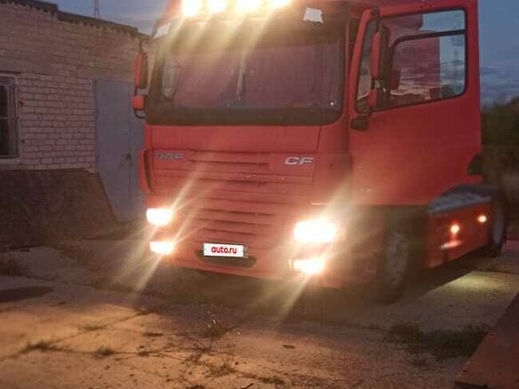 2003 DAF CF 85, красный, 2100000 рублей - вид 4
