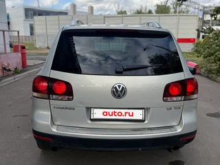 2008 Volkswagen Touareg I Рестайлинг, серебристый, 849000 рублей, вид 4