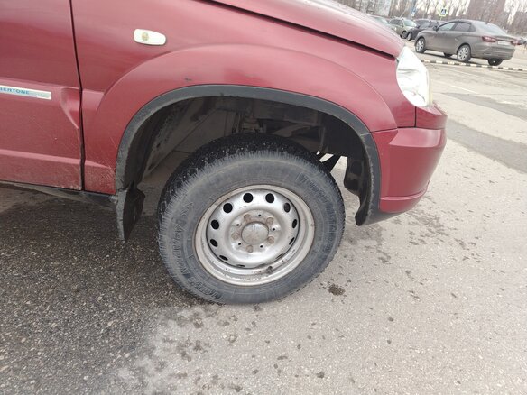 2011 Chevrolet Niva I Рестайлинг, красный, 400000 рублей - вид 9