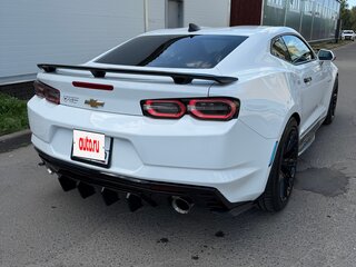 2019 Chevrolet Camaro VI Рестайлинг, белый, 4700000 рублей, вид 4