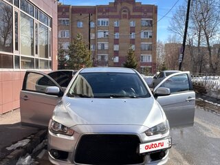 2012 Mitsubishi Lancer X Рестайлинг, серебристый, 800000 рублей, вид 3