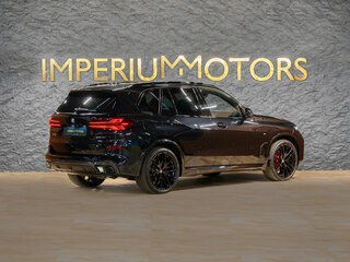 2026 BMW X5 40i IV (G05/G18) Рестайлинг, чёрный, 14990000 рублей, вид 4