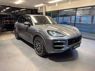 2026 Porsche Cayenne GTS III Рестайлинг, серый, 26940000 рублей, вид 4