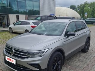 2022 Volkswagen Tiguan II Рестайлинг, серый, 4000000 рублей, вид 1