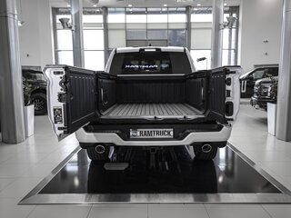 2026 Ram 1500 Crew Cab V Рестайлинг, белый, 11497478 рублей, вид 2