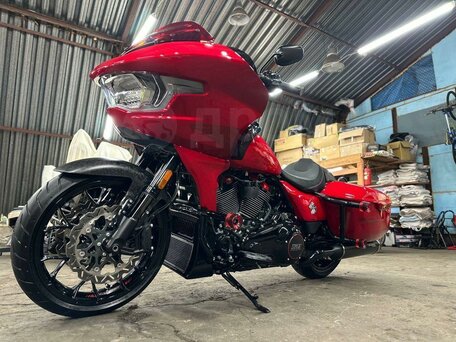 2025 Harley-Davidson CVO Road Glide ST, красный, 5170000 рублей, вид 2