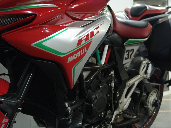 2015 MV Agusta Turismo Veloce 800, красный, 855000 рублей - вид 13
