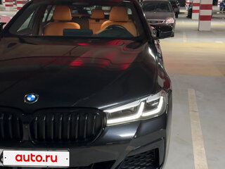 2021 BMW 5 серии 520i VII (G30/G31/G38) Рестайлинг, чёрный, 4540000 рублей, вид 3