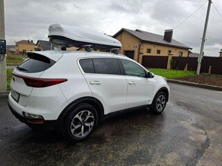2021 Kia Sportage IV Рестайлинг, белый, 3099999 рублей, вид 4