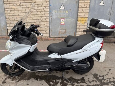 2013 Suzuki Burgman (SkyWave) 650, белый, 550000 рублей, вид 2