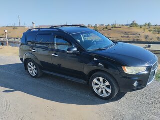 2011 Mitsubishi Outlander II Рестайлинг, чёрный, 1500000 рублей, вид 4