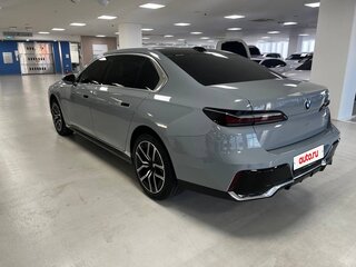 2024 BMW 7 серии 740i xDrive VII (G70), серый, 15500000 рублей, вид 5