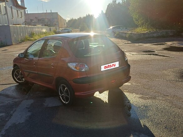 2004 Peugeot 206, красный, 240000 рублей - вид 6