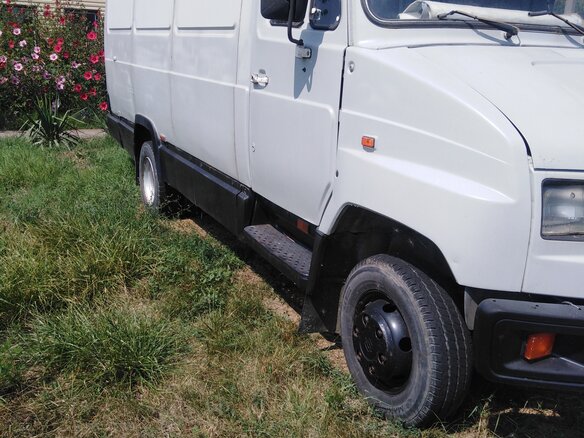 1999 ЗИЛ 5301 "Бычок", белый, 400000 рублей - вид 1