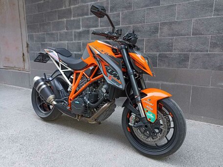 2016 KTM 1290 Super Duke R, оранжевый, 950000 рублей, вид 3