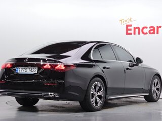 2024 Mercedes-Benz E-Класс 200 VI (W214, S214), чёрный, 6018864 рублей, вид 2