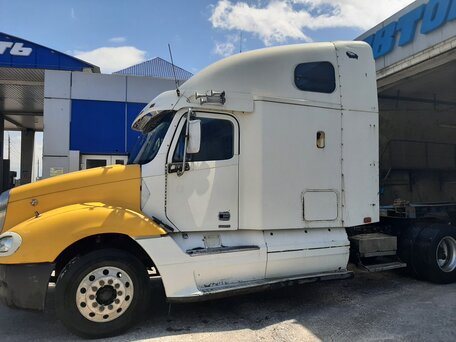 2002 Freightliner Columbia, белый, 950000 рублей, вид 3