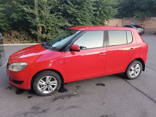 2013 Skoda Fabia II Рестайлинг, красный, 600000 рублей, вид 4