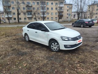 2015 Volkswagen Polo V Рестайлинг, белый, 400000 рублей, вид 2