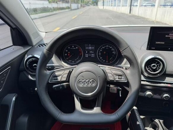 2022 Audi Q2 35 TFSI I Рестайлинг, белый - вид 12