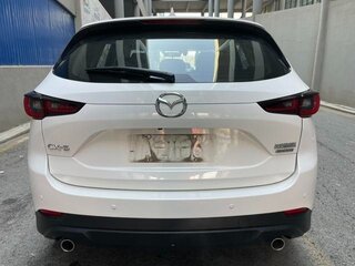 2023 Mazda CX-5 II Рестайлинг, белый, 2350000 рублей, вид 5