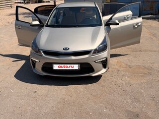 2020 Kia Rio IV, серебристый, 1540000 рублей, вид 2