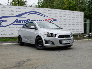 2013 Chevrolet Aveo II, серебристый, 518000 рублей, вид 4