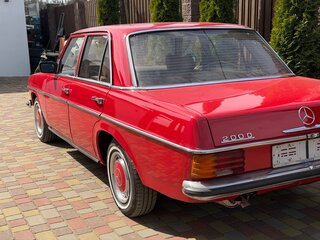 1971 Mercedes-Benz W115 200, красный, 700000 рублей, вид 5