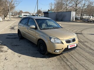 2010 Kia Rio II Рестайлинг, бежевый, 400000 рублей, вид 2