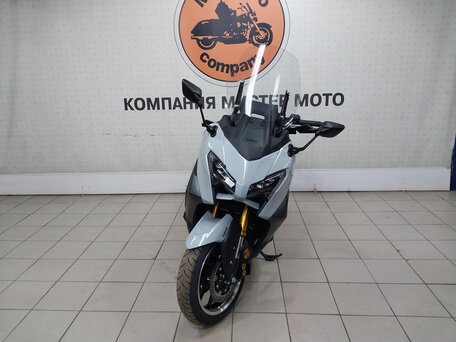 2025 Yamaha TMAX, серый, 1595000 рублей, вид 3