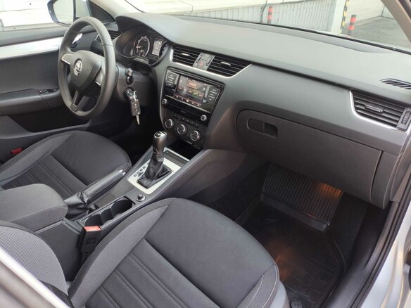 2019 Skoda Octavia III (A7) Рестайлинг, серебристый - вид 9