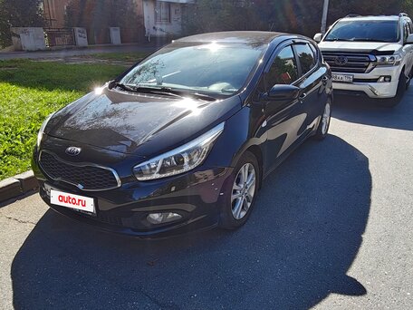 2013 Kia Ceed II, чёрный, 960000 рублей, вид 3