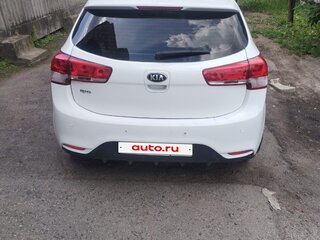 2017 Kia Rio III Рестайлинг, белый, 570000 рублей, вид 2