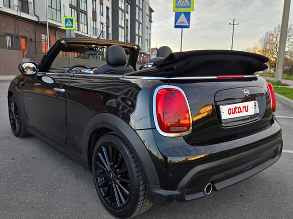 2021 Mini Hatch Cooper III (F55/F56) Рестайлинг 2, чёрный, 2520000 рублей - вид 9